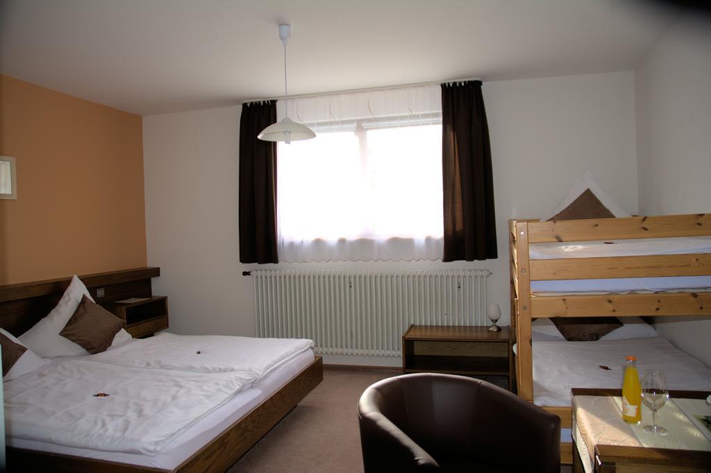 Gasthaus Finken Oppenau Buitenkant foto